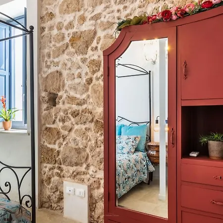 Michael Garden Bed & Breakfast 4*