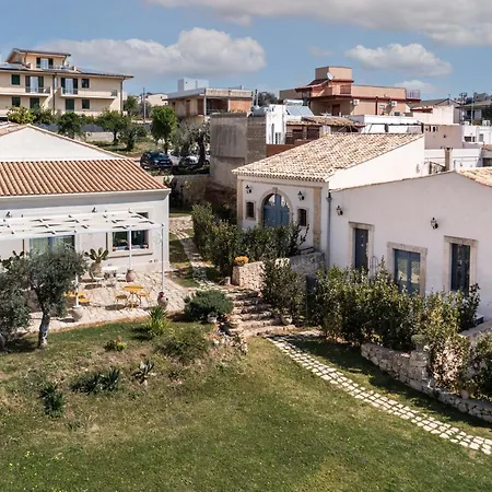 Michael Garden Bed & Breakfast Noto