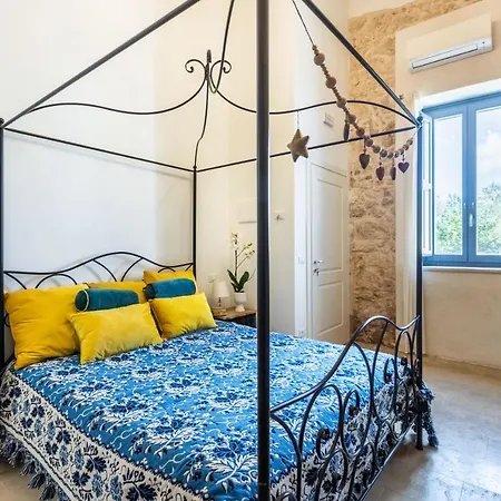 Michael Garden 4* Noto