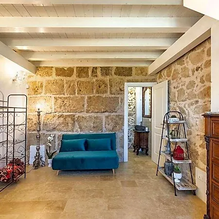 Michael Garden 4* Noto