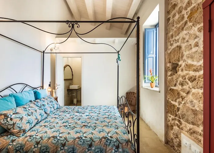 Michael Garden Bed & Breakfast 4*