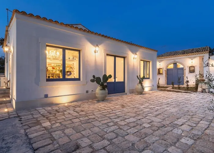 Michael Garden 4* Noto